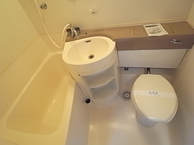 バス・シャワールーム　バスルーム