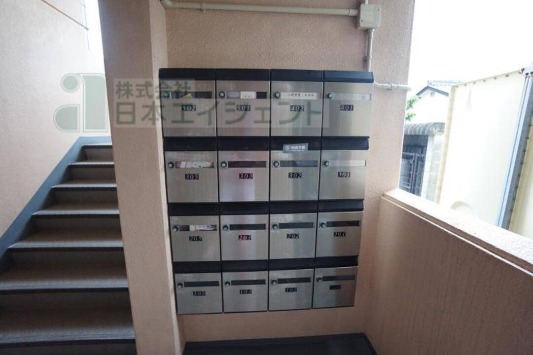 エントランス　メールBOX