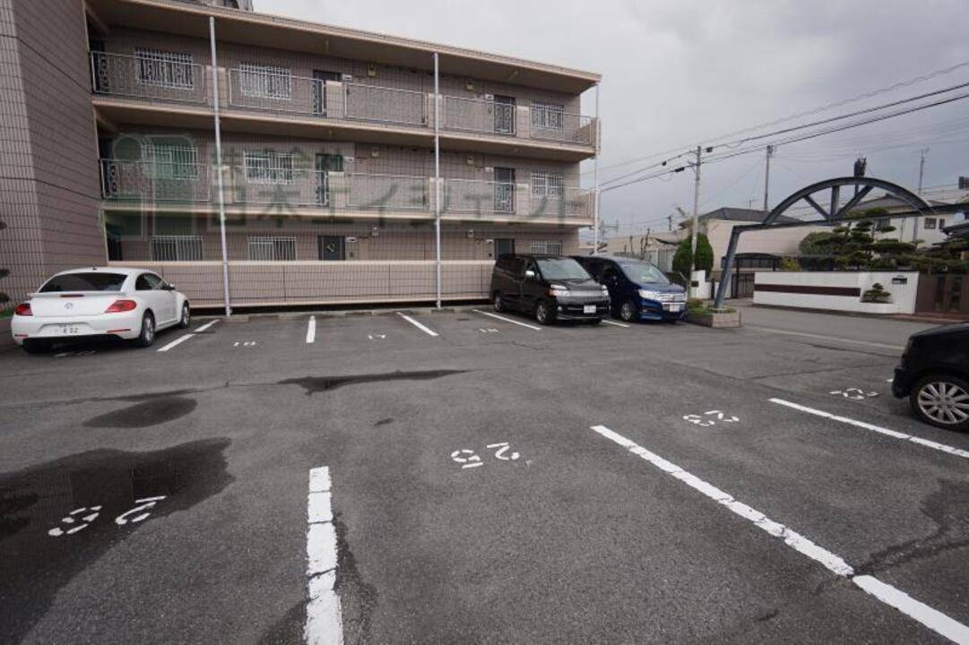 駐車場　駐車場