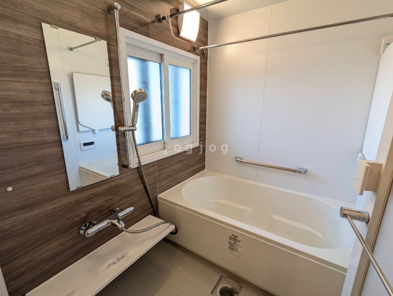 バス・シャワールーム　寝室