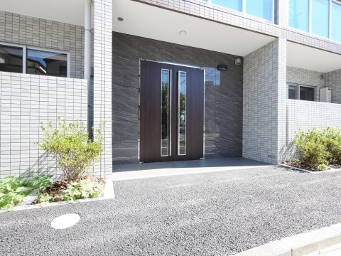 エントランス　建物の内部です
