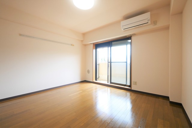 居室・リビング　★広めの洋室です★