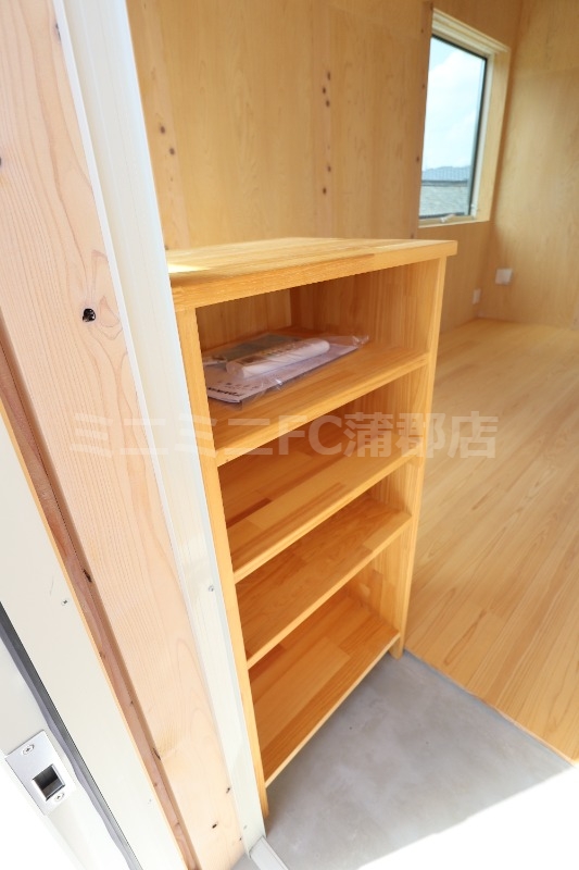 収納　シューズボックス