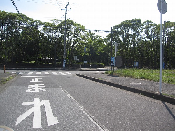 公園　君塚中央公園（公園）まで736m