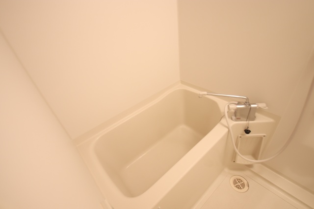 バス・シャワールーム　※別室の参考写真の為、現況優先です。