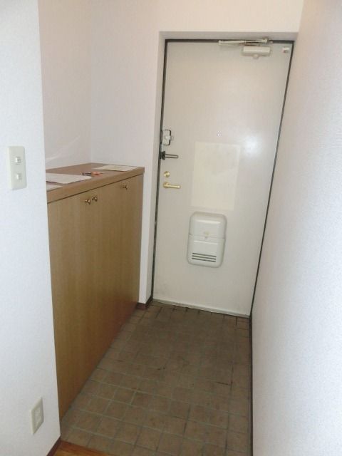 玄関　シューズBOXございます