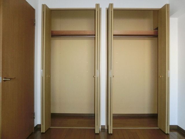 収納　各部屋に収納ございます