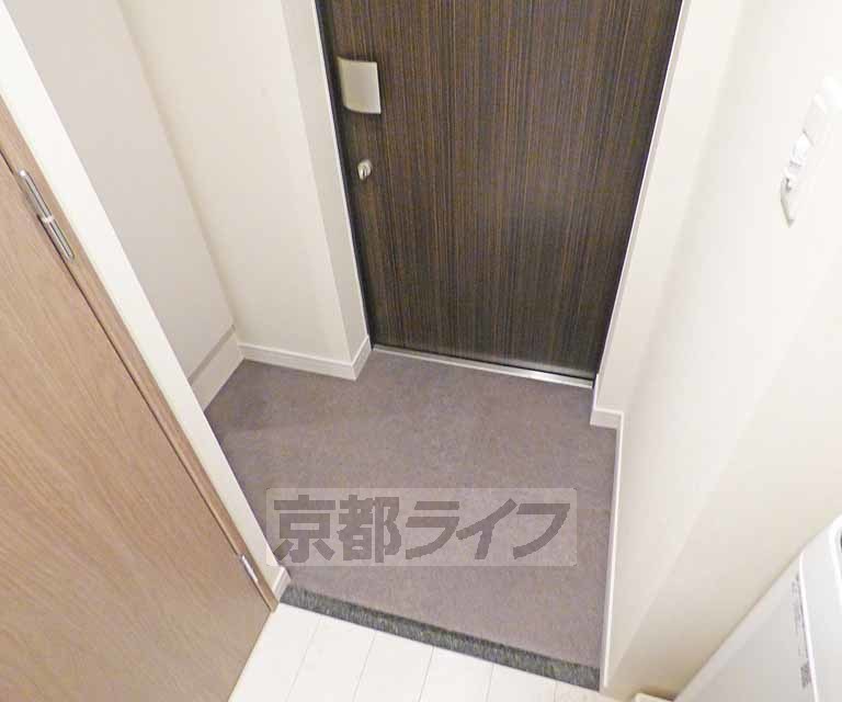 玄関　広々とした玄関です。