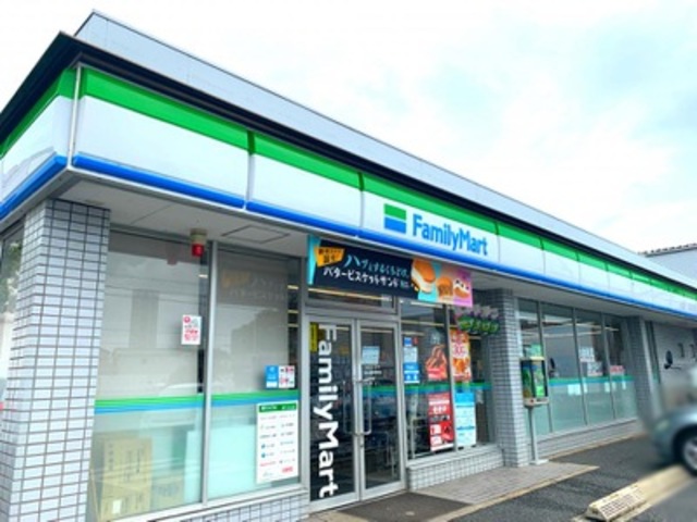 コンビニ　ファミリーマート泉大津東港町店（コンビニ）まで186m