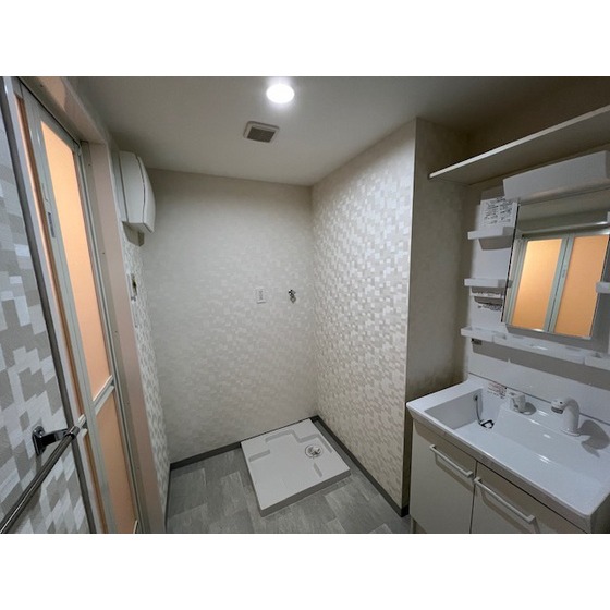 洗面設備　同タイプ別物件の写真です。実際とは異なります。