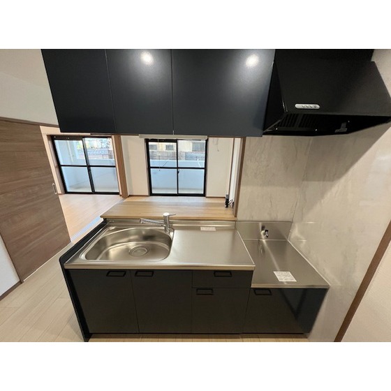 キッチン　同タイプ別物件の写真です。実際とは異なります。