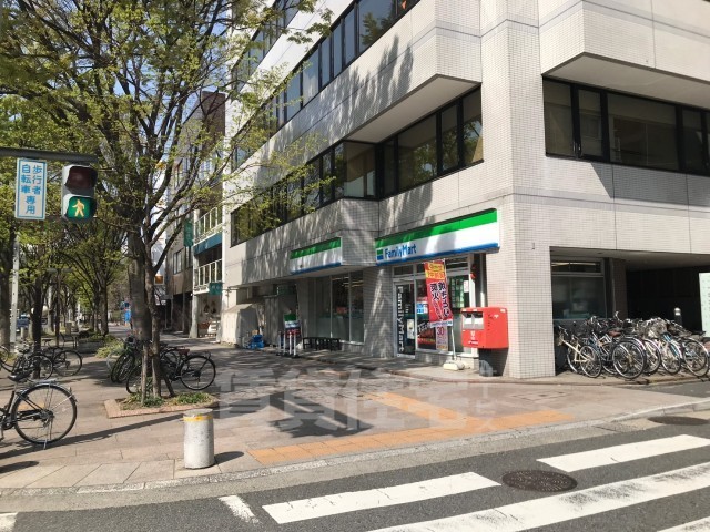 コンビニ　ローソン　東区泉一丁目店（コンビニ）まで243m