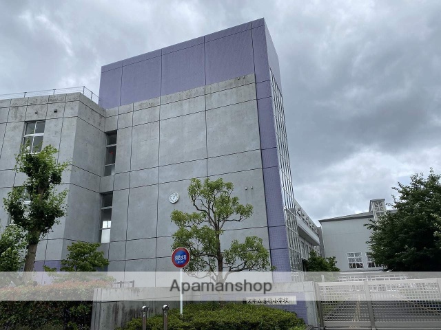 小学校　藤沢市立善行小学校（小学校）まで639m