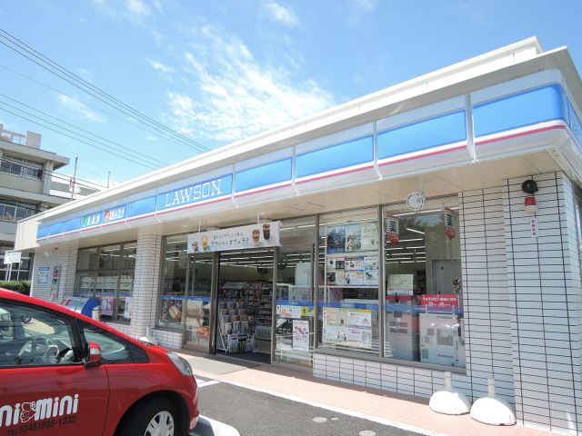 コンビニ　ローソン（コンビニ）まで550m