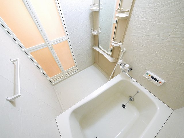 バス・シャワールーム　お風呂で日々の疲れを落としましょう