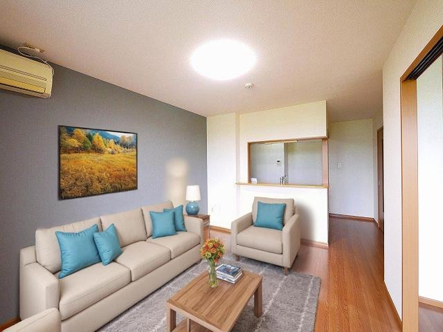 居室・リビング　CGで家具等を配置したもので家具等は含まれません