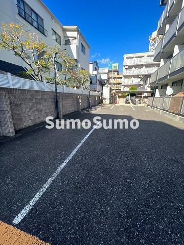 駐車場　駐車スペースもあります