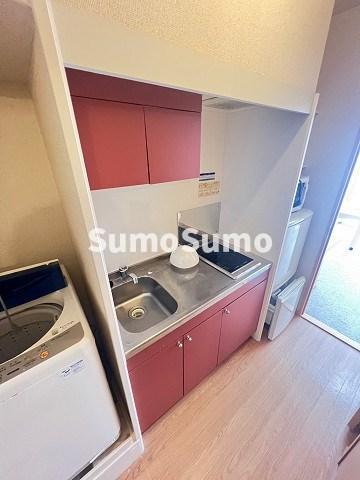 キッチン　コンパクトなキッチンで掃除もラクラク