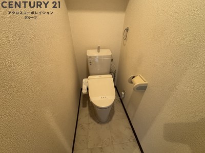 トイレ　温水洗浄便座完備