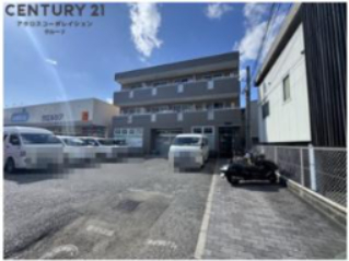 建物外観　敷地内駐車場・駐輪場完備