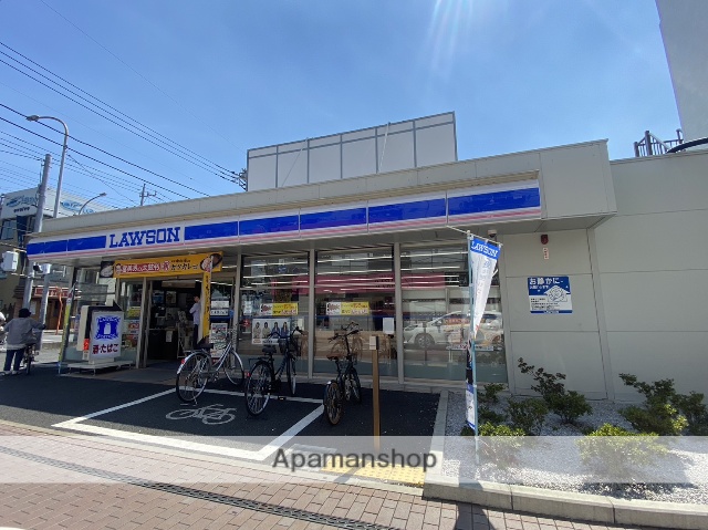 コンビニ　ローソン　草加谷塚1丁目店（コンビニ）まで185m