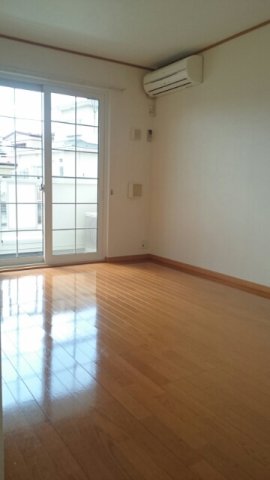 居室・リビング　使いやすい居間です