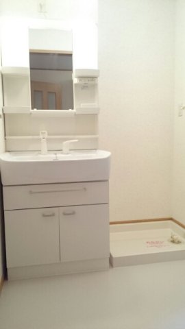 洗面設備　脱衣スペースもあります