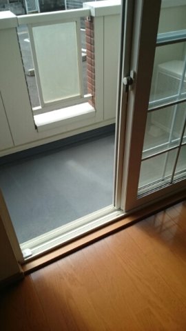 バルコニー　お洗濯にも便利なバルコニー付き