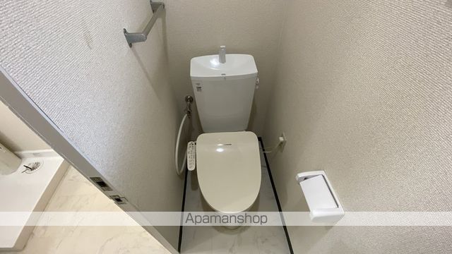 ＪＲ山陽本線 高島駅 徒歩19分 3階建 築38年のトイレ写真