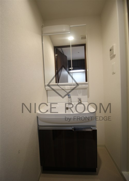 洗面設備　プレサンス堺筋本町センティス　独立洗面台