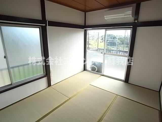 その他部屋・スペース　広くて明るい寝室