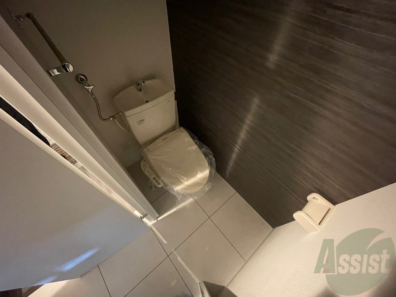 トイレ　ウォシュレット機能がついたトイレです。安心して使用できます。