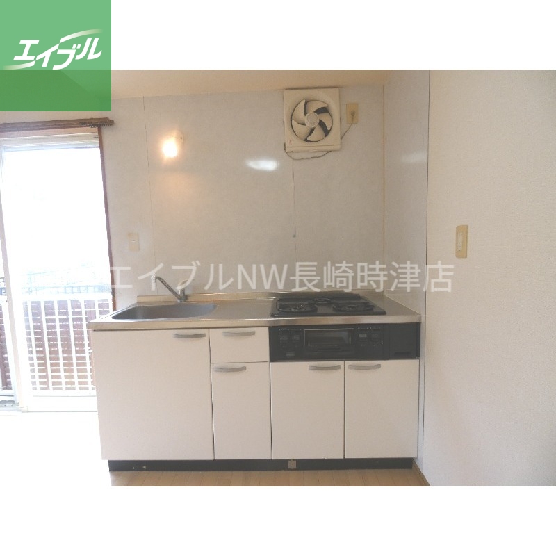 キッチン　※別号室の写真になります。