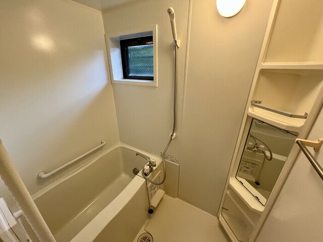 バス・シャワールーム　浴室