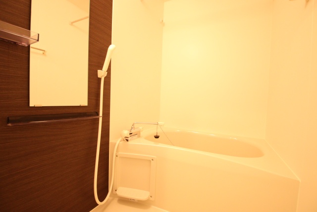 バス・シャワールーム　※別室の参考写真の為、現況優先です。