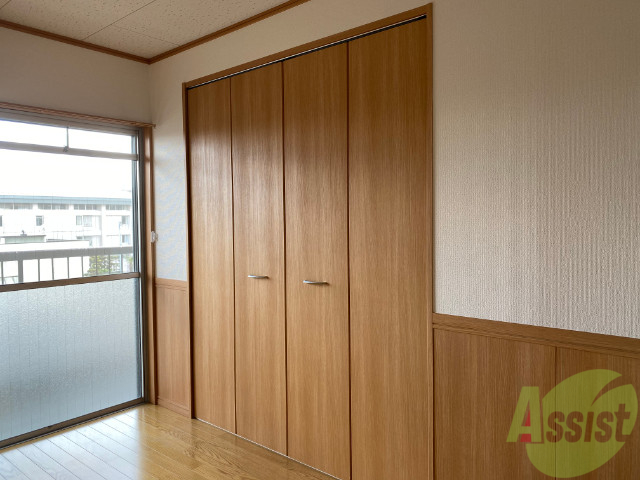 収納　収納はこちらです。高さも十分ございますね。