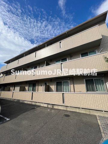 建物外観　落ち着いた雰囲気の外観です