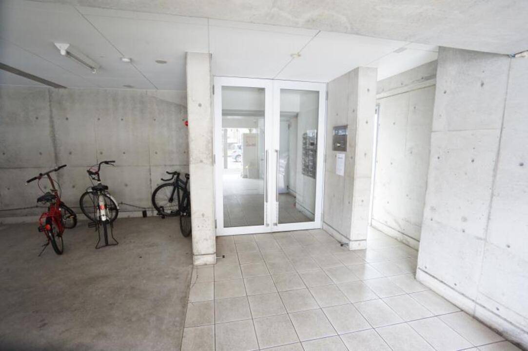 エントランス　エントランス