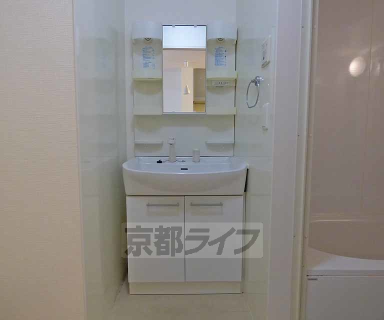 洗面設備　洗面台です。