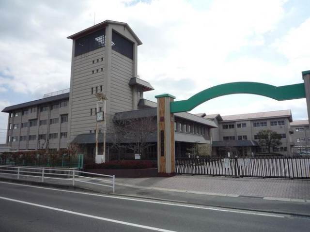 小学校　岡山市立御南小学校（小学校）まで763m