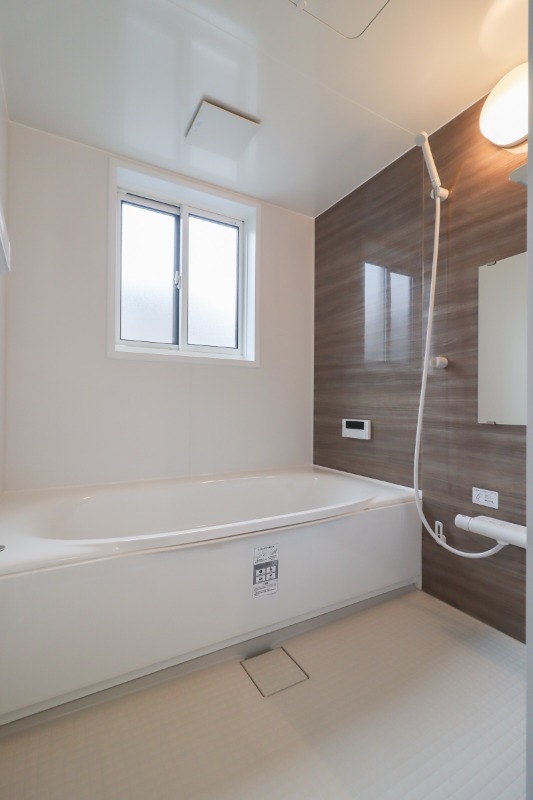 バス・シャワールーム　図面と現状に相違がある場合には現状を優先