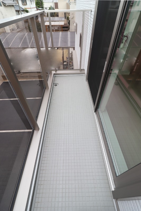 バルコニー　図面と現状に相違がある場合には現状を優先