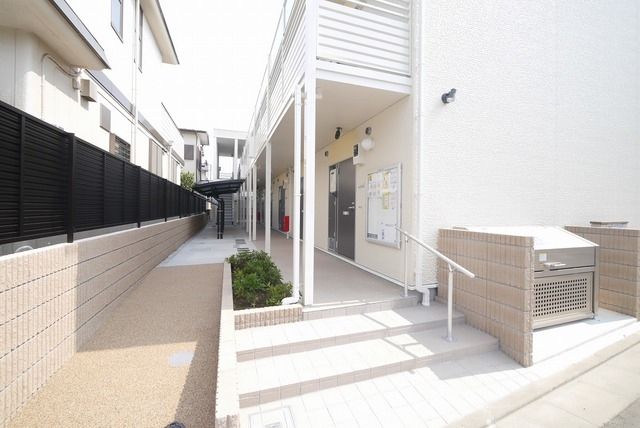 エントランス　エントランス