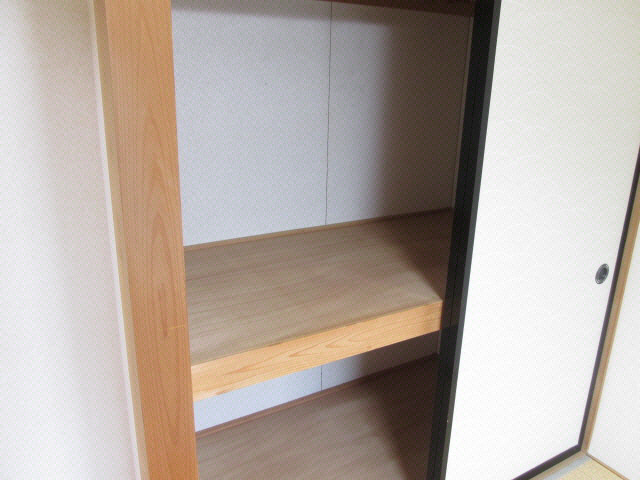収納　押入れ