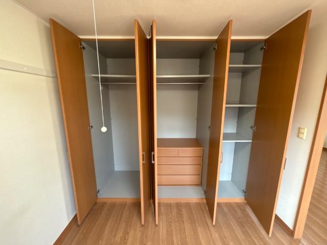 収納　クローゼット