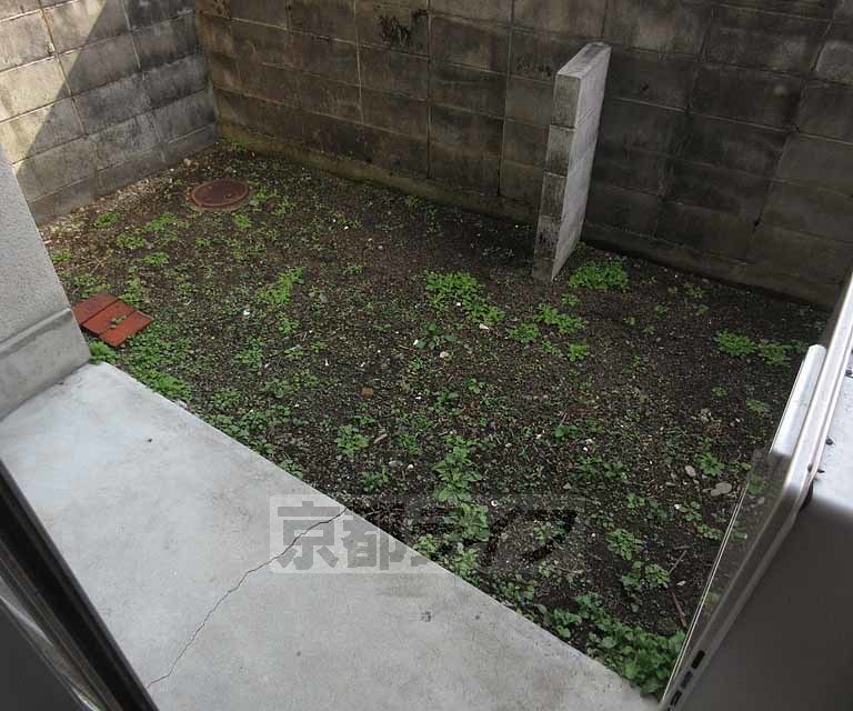 バルコニー　広々としたテラスがあります！