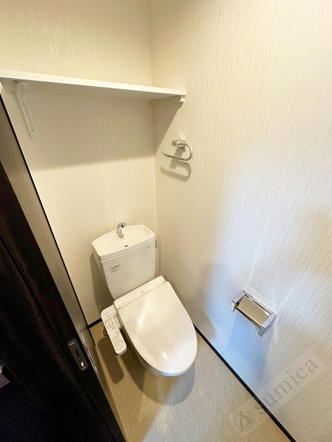 トイレ　温水洗浄便座付き♪♪