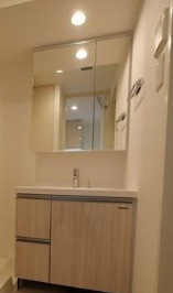 洗面設備　※別部屋の参考写真です。