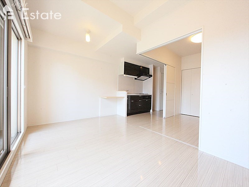 居室・リビング　内装