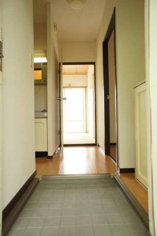 玄関　図面と現状に相違がある場合には現状を優先